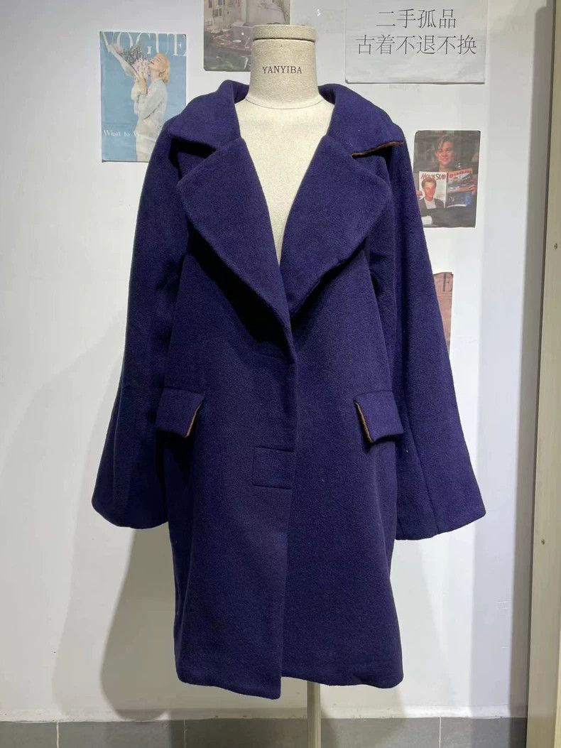 Givenchy vintage givenchy purple wool coat for women Size US M / EU 48-50 / 2 - 1 Thumbnail