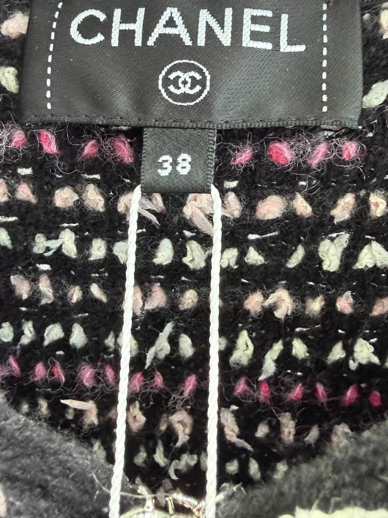 Chanel Chanel Black diamond buckle tweed jacket Size XS / US 0-2 / IT 36-38 - 4 Thumbnail