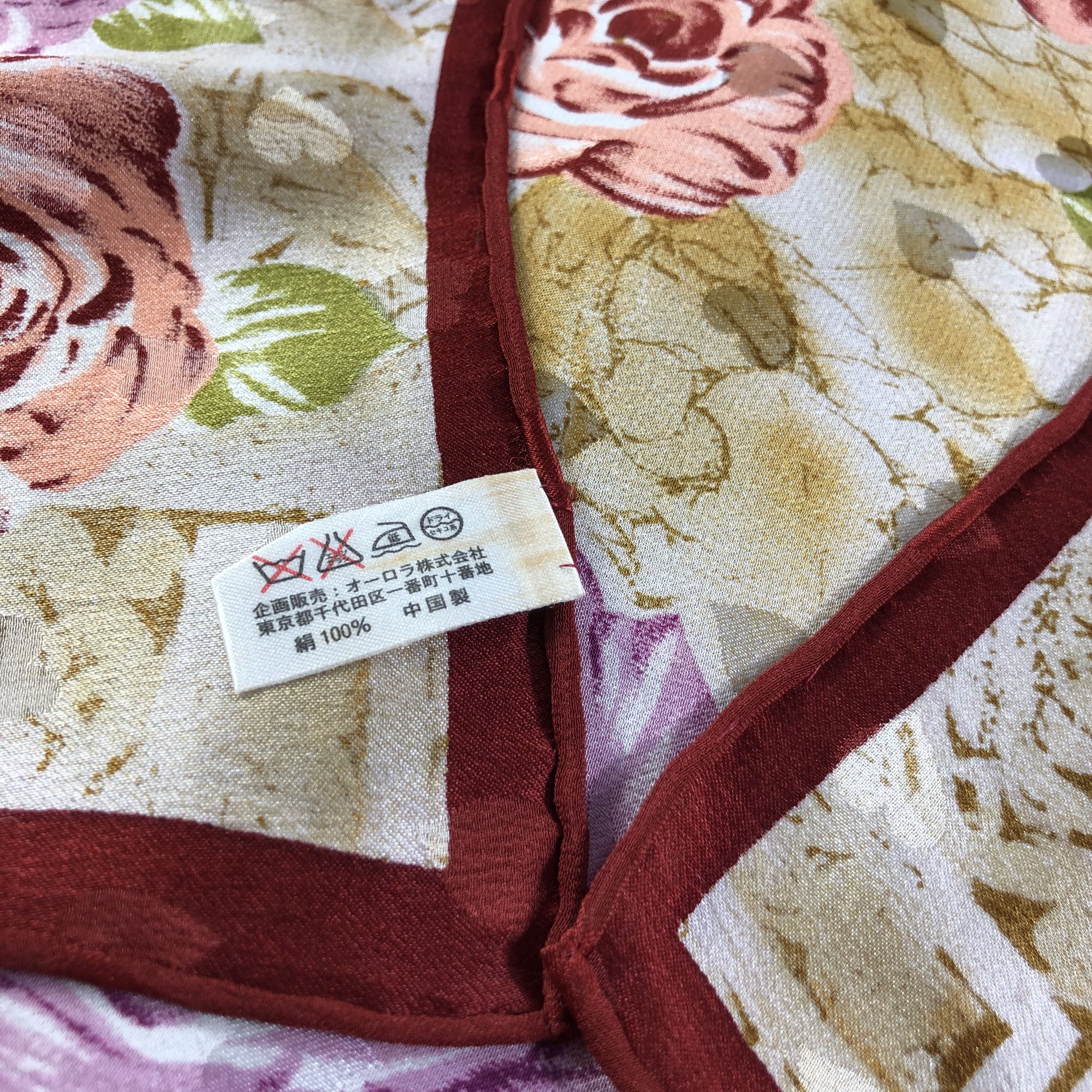 Vintage Natural Label Floral Hand Rolled Silk Scarf M703 Size ONE SIZE - 4 Thumbnail