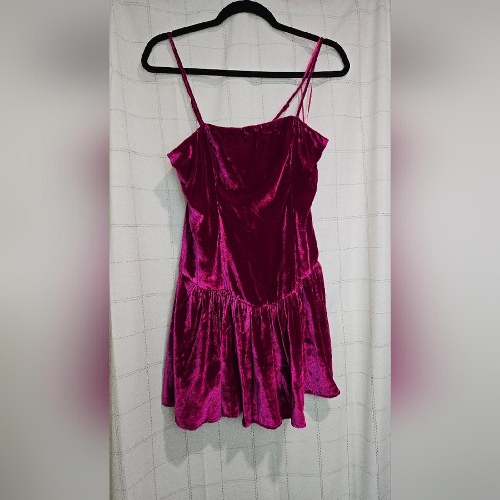 Marvel Comics NWT Maeve Drop-Waist Velvet Mini Dress Size M / US 6-8 / IT 42-44 - 2 Thumbnail