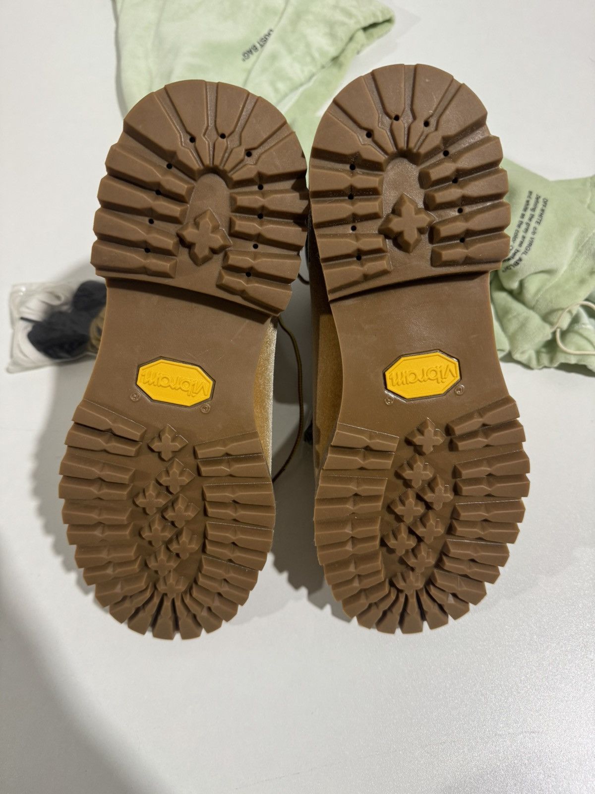 Off-White × Timberland Timberland 6” boot wheat velvet Size US 7.5 / EU 40-41 - 7 Thumbnail