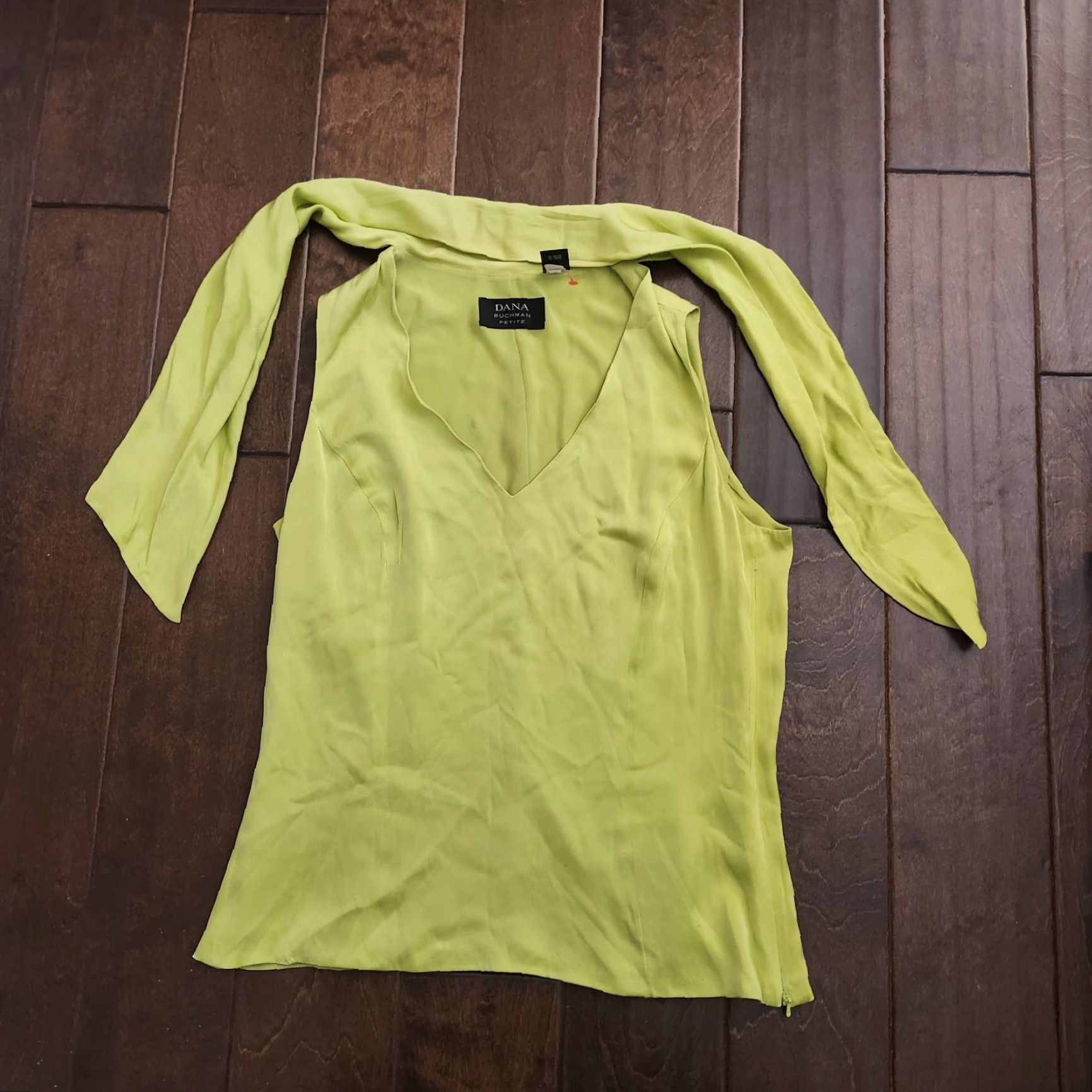 Vintage VINTAGE Dana Buchman Blouse Sleeveless V-Neck Tie Neck Silk Blend Lime Green 8P Petite Women Shirt Size M / US 6-8 / IT 42-44 - 2 Thumbnail