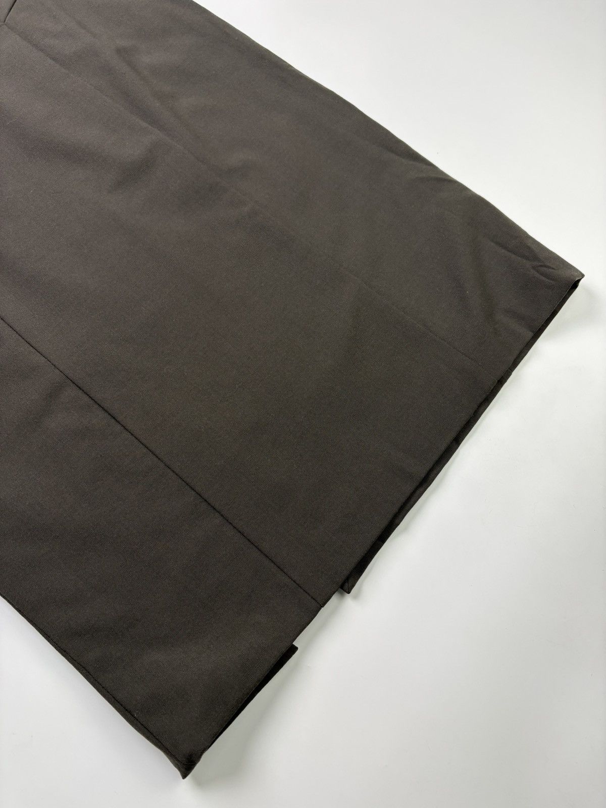 Gucci 1995 Gucci Tom Ford Wool Midi Skirt Size 28" / US 6 / IT 42 - 11 Thumbnail