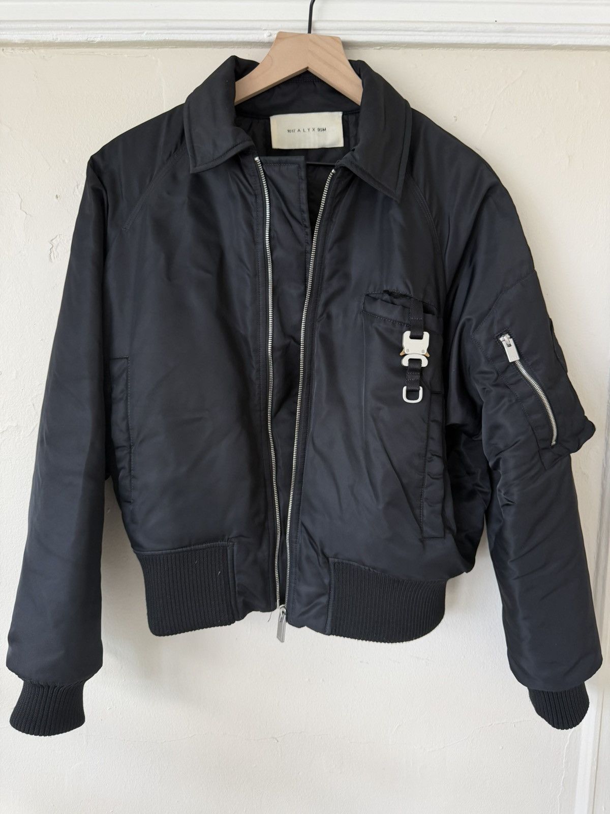 1017 ALYX 9SM Alyx Bomber with Buckle Size US XS / EU 42 / 0 - 1 Thumbnail