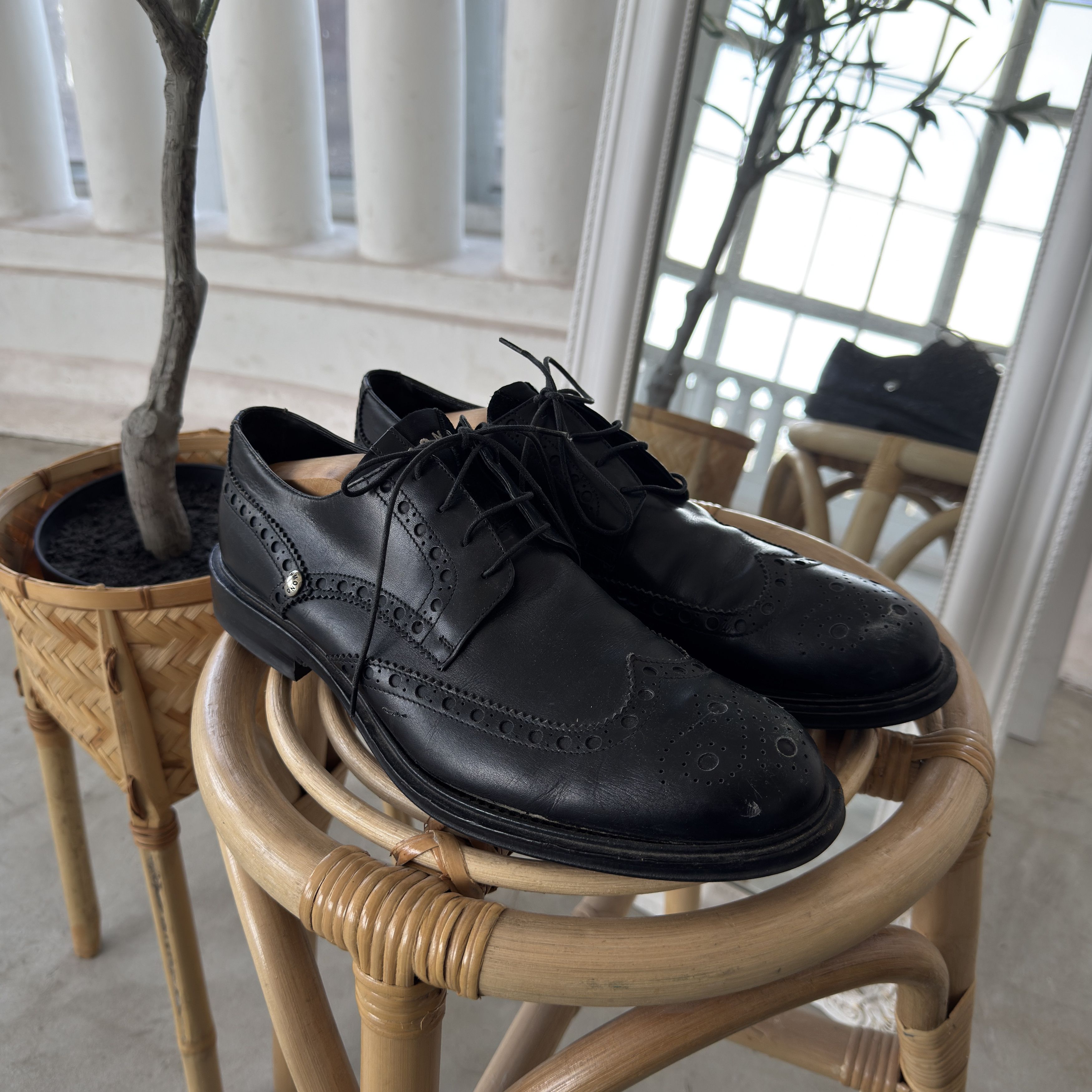 John Richmond Vintage Richmond Black Leather Wingtip Brogue Oxford Shoes Size US 9 / EU 42 - 3 Thumbnail
