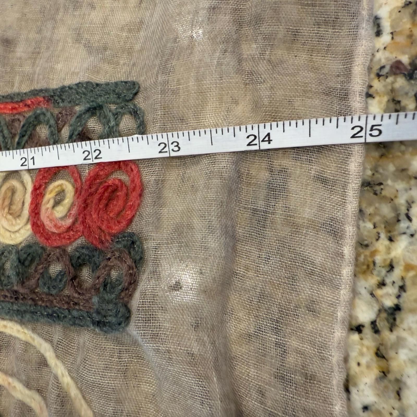 Other Embroidered knit scarf tan green red cream Size ONE SIZE - 3 Thumbnail