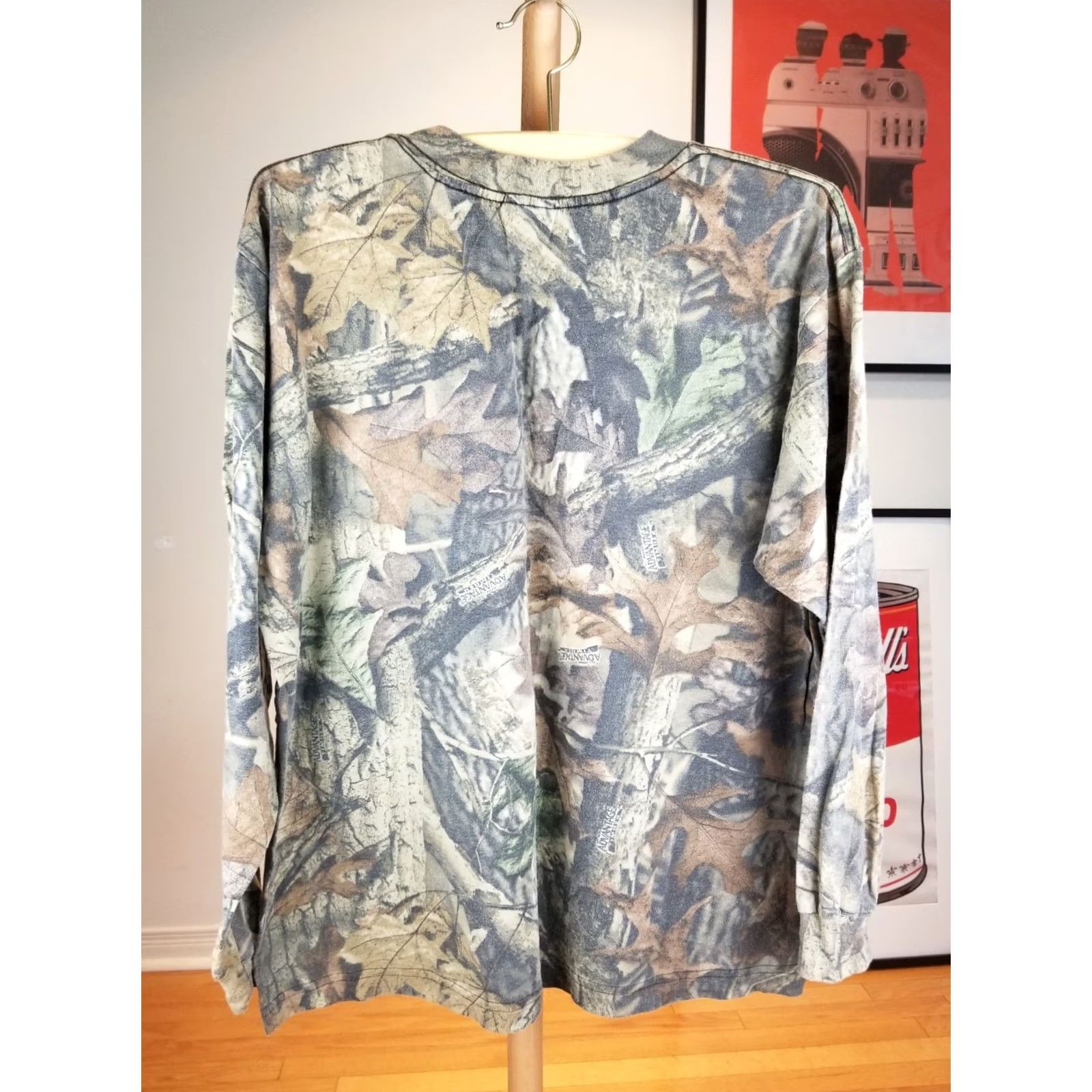 Vintage VINTAGE 90' ADVANTAGE ONE POCKET CAMOUFLAGE LONG SLEEVE T-SHIRT SZ MEDIUM T-Shirt Men Camouflage Pockets Long Sleeve 90s USA Size US M / EU 48-50 / 2 - 5 Thumbnail