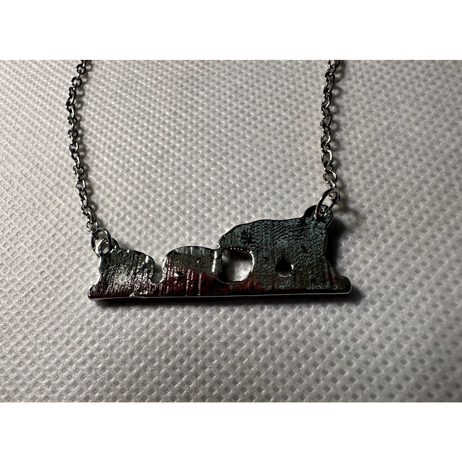 & Other Stories Mama Bear with 2 Cubs Necklace Size ONE SIZE - 3 Thumbnail