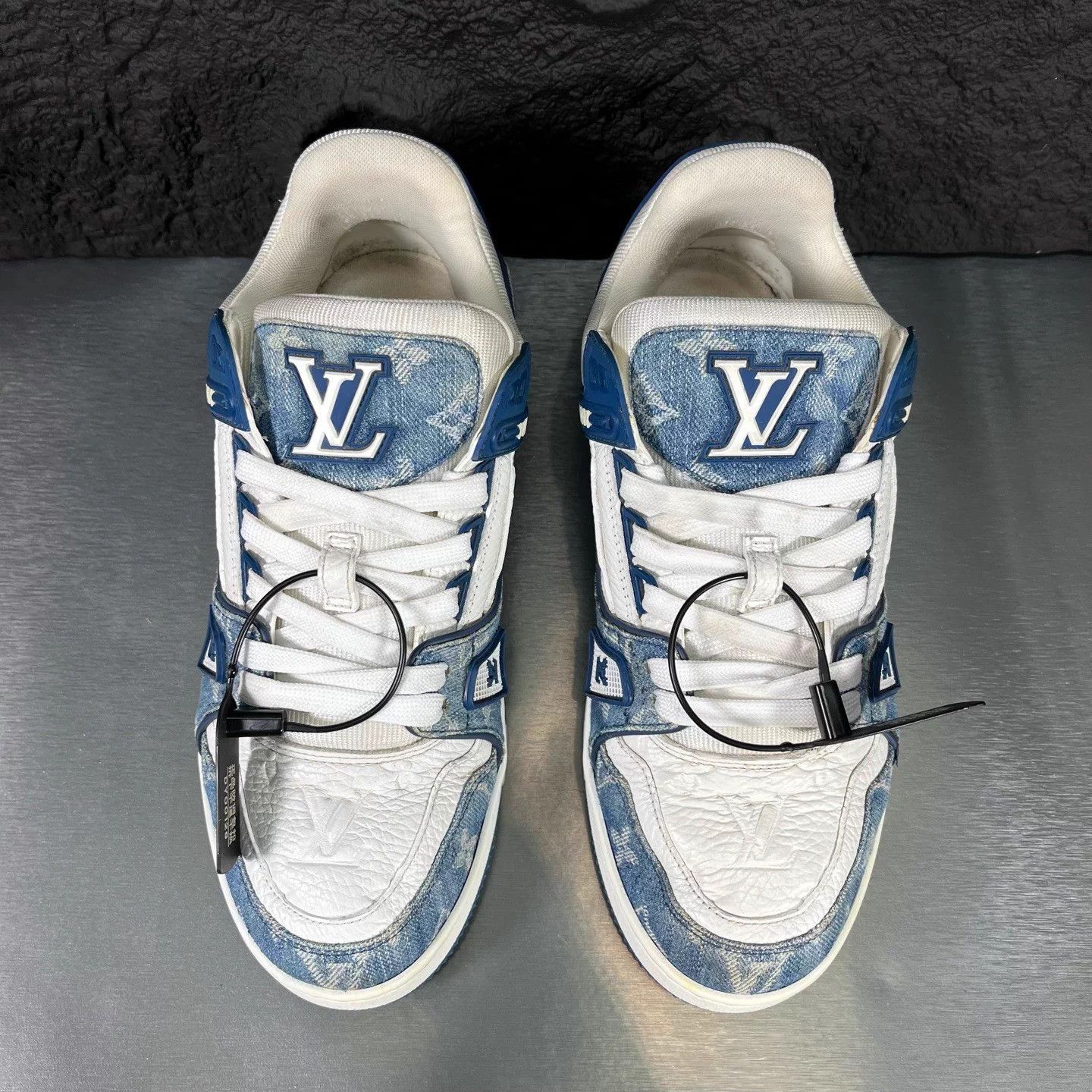 Louis Vuitton LV Trainer Blue White Denim UK5.5 95 New Minor Sole Wear Size US 5.5 / IT 35.5 - 2 Thumbnail