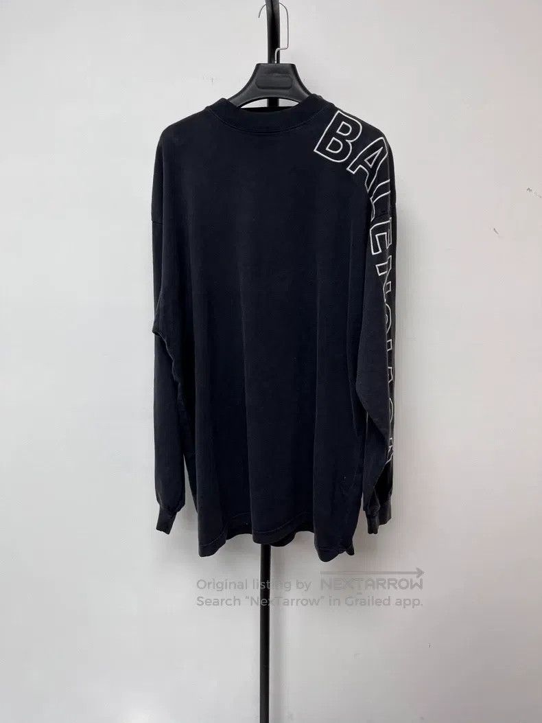 Balenciaga Balenciaga Round Neck Logo Letter Printed Long Sleeve Swea Size US S / EU 44-46 / 1 - 1 Thumbnail