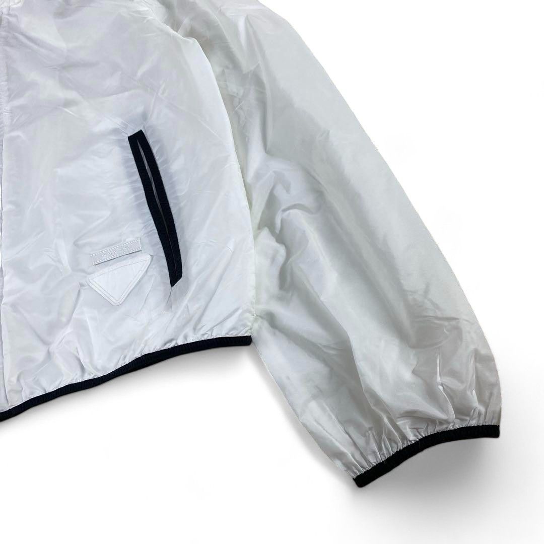 Prada Prada - L white nylon rainjacket summer triangle logo plate Size US L / EU 52-54 / 3 - 3 Thumbnail