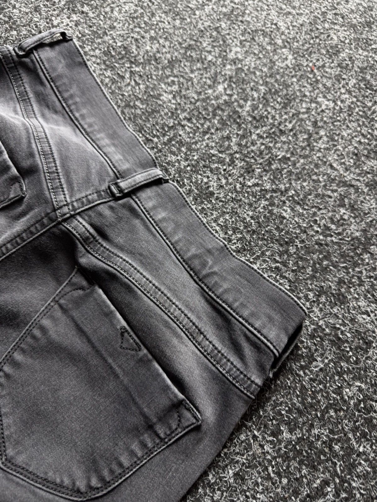 Diesel 00s Diesel LIVER-S Super Slim Grey Faded Denim Skinny Fit Size 28" / US 6 / IT 42 - 18 Thumbnail