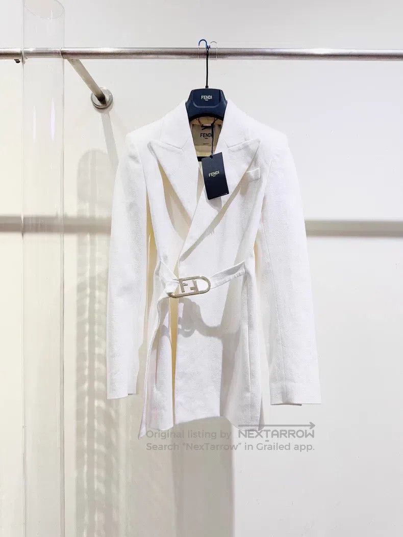 Fendi Fendi White Jacket Size XS / US 0-2 / IT 36-38 - 1 Thumbnail