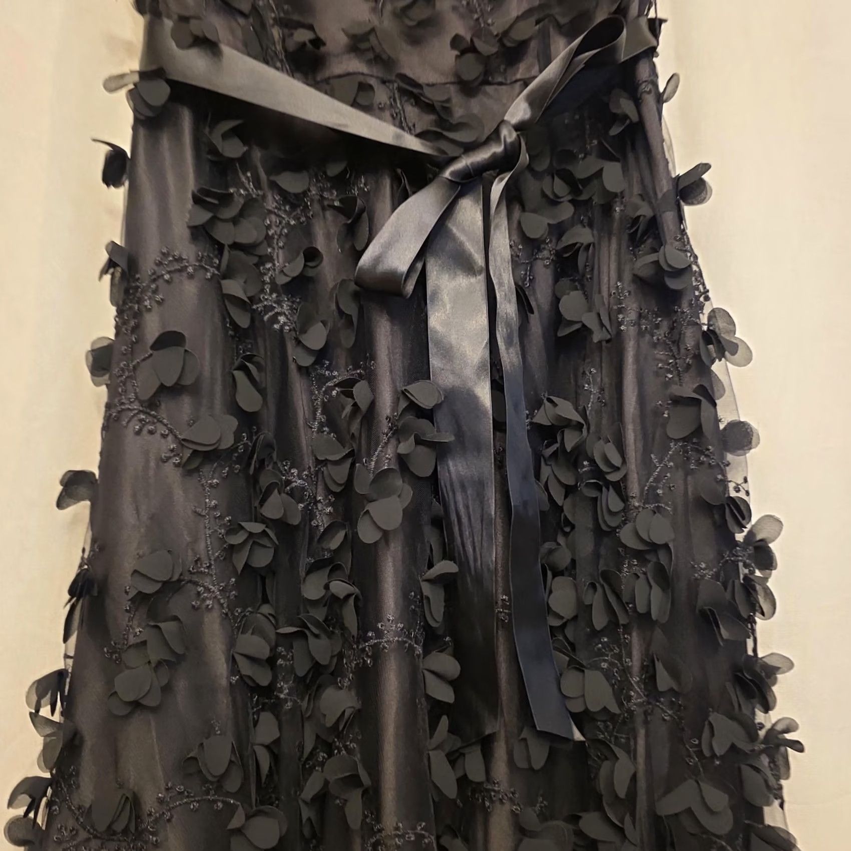 Vintage Tahari-Levine Studio Dress Womens 10 Black Tulle 3D Floral Beaded Belted Midi Size L / US 10 / IT 46 - 3 Thumbnail
