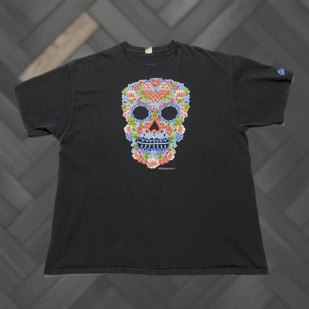 Hanes Wonder Woman Shirt Mens 2XL Black Floral Skull Graphic Tee DC Comics Hanes Size US XXL / EU 58 / 5 - 1 Thumbnail