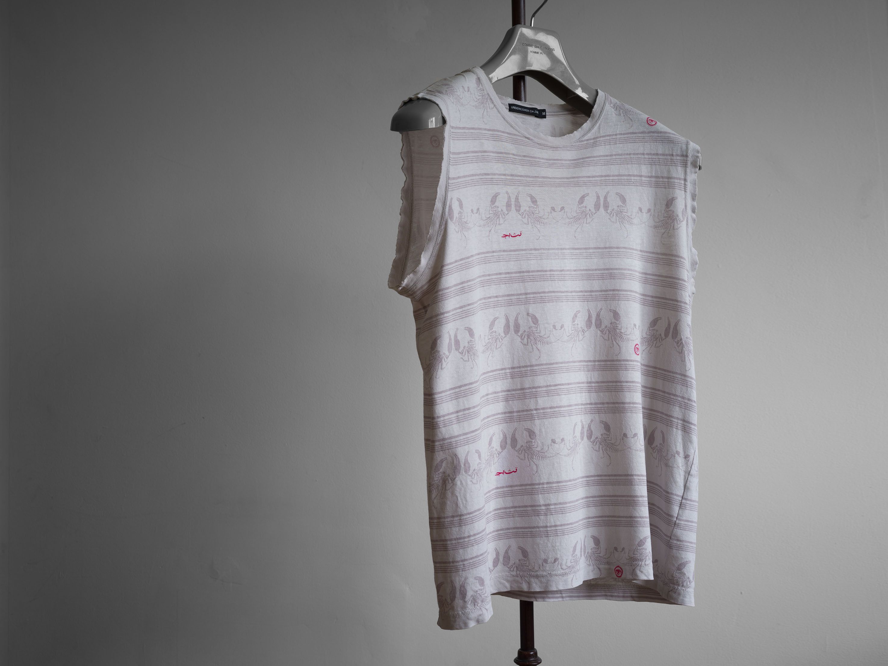 Undercover SS2003 UNDERCOVER SCAB PRINTED VEST Size US M / EU 48-50 / 2 - 2 Thumbnail