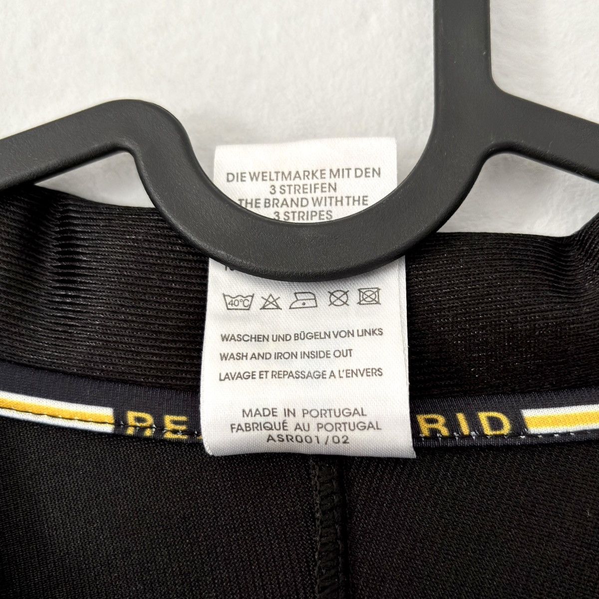 Adidas × Vintage 1999 2000 Real Madrid Adidas Retro Vintage Soccer Jersey Kit Size US M / EU 48-50 / 2 - 6 Thumbnail
