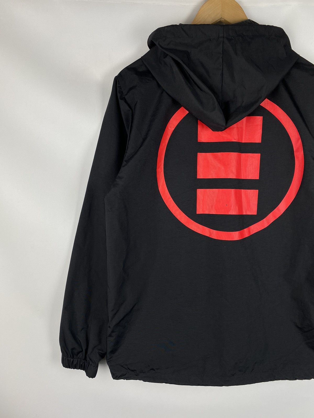 Independent Trading Co. Independent men’s hooded windbreaker jacket size M Size US M / EU 48-50 / 2 - 14 Thumbnail