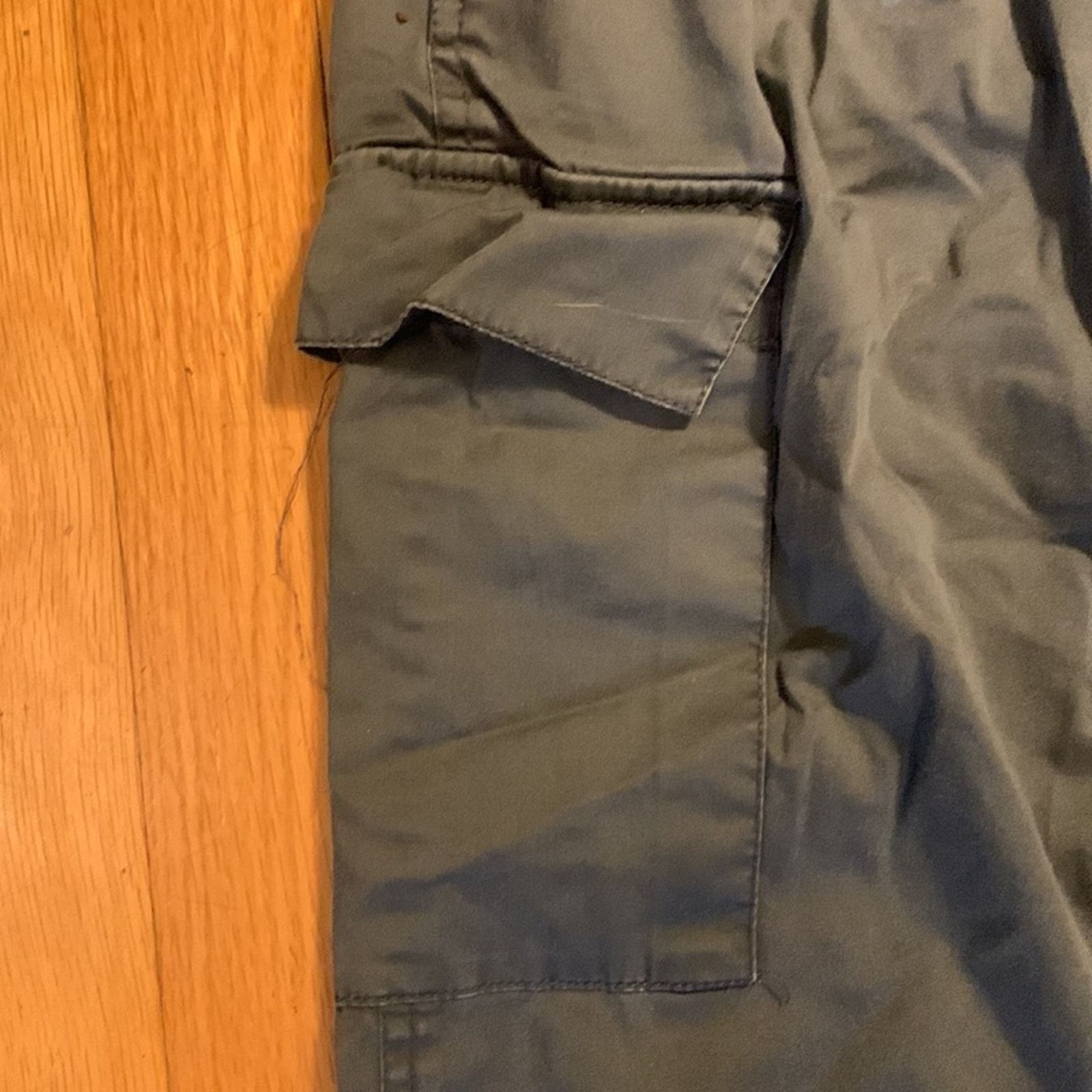 DKNY Pure DKNY maternity olive capri pants Size 32" / US 10 / IT 46 - 9 Thumbnail