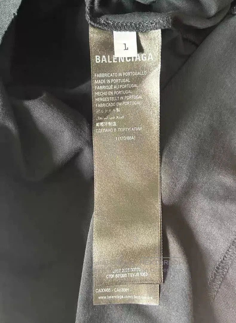 Balenciaga Balenciaga Kardashian Portrait Short Sleeve. Size US M / EU 48-50 / 2 - 4 Thumbnail