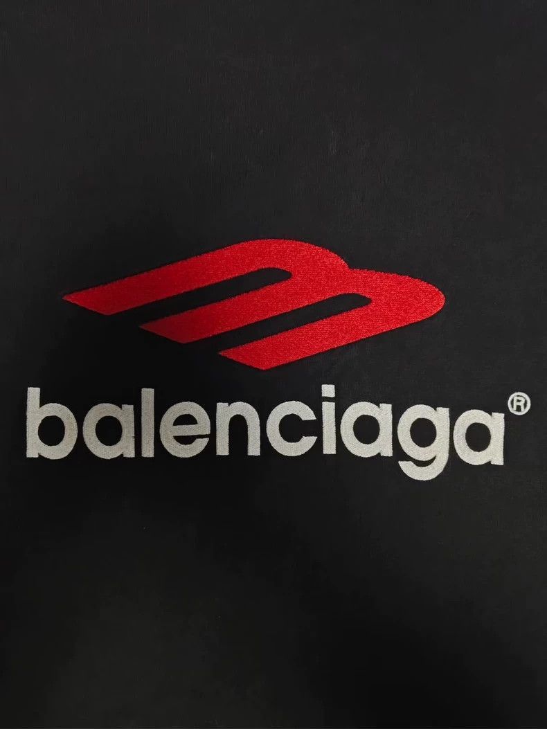 Balenciaga Balenciaga 23fw black and red 3Bsports vintage hooded sweat Size US M / EU 48-50 / 2 - 3 Thumbnail