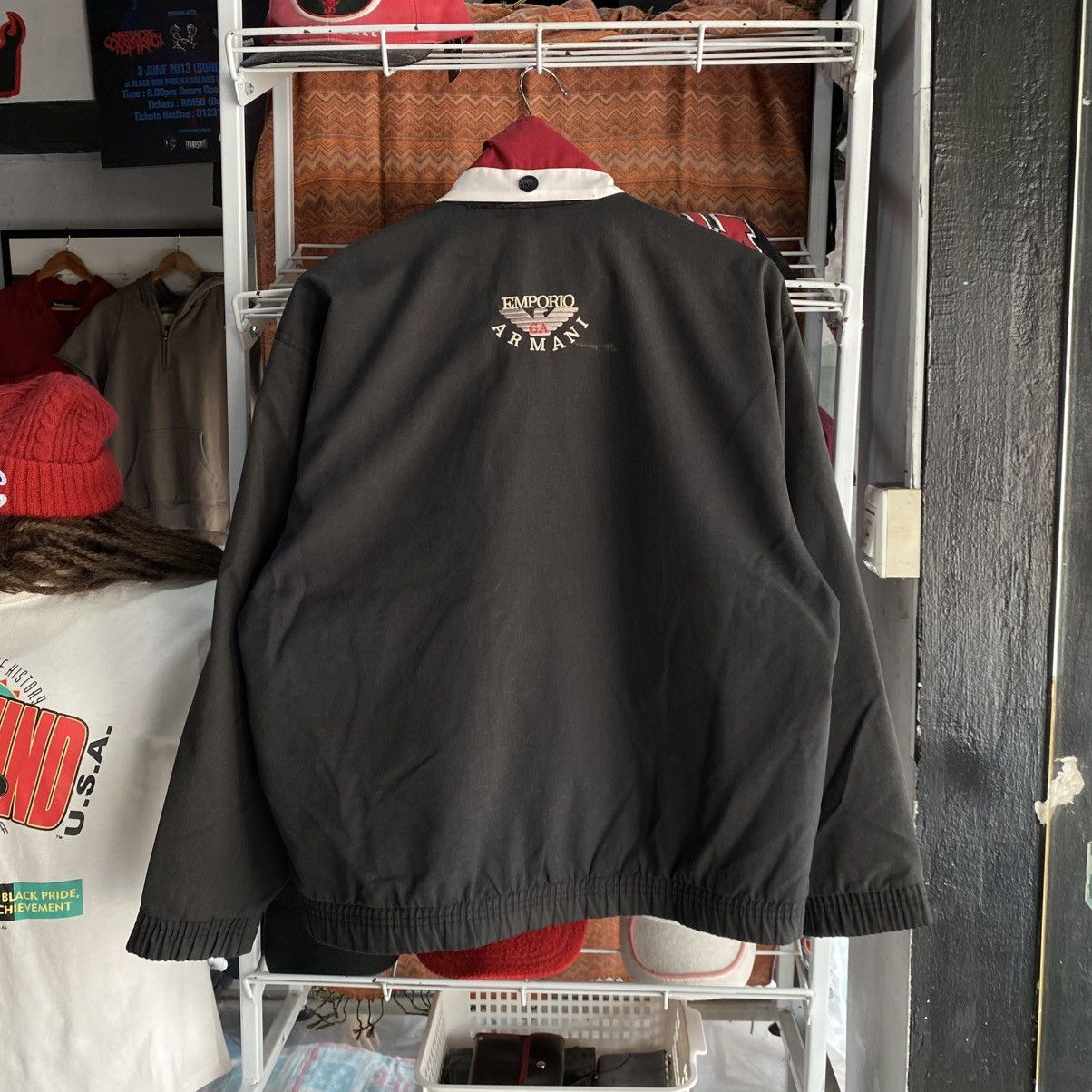 Emporio Armani Vintage Emporio Armani Black Red Spellout Logo Bomber Jacket Size US L / EU 52-54 / 3 - 2 Thumbnail