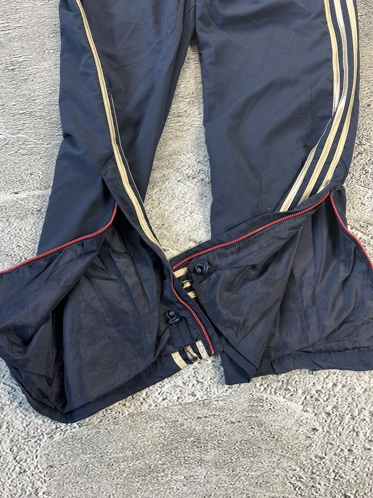 Adidas × Vintage Adidas Munster Rugby vintage nylon track pants navy baggy Size US 32 / EU 48 - 6 Thumbnail