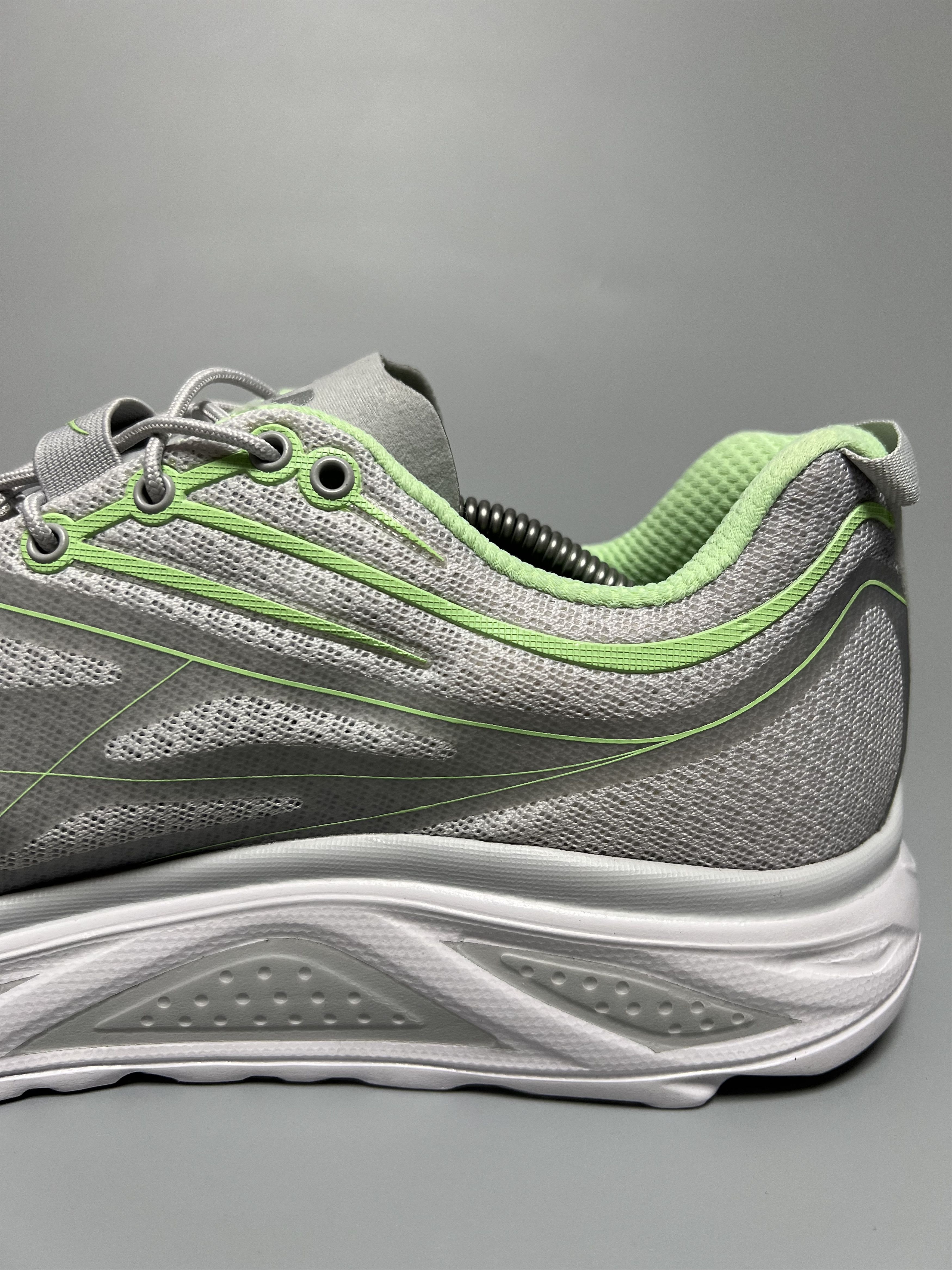 Hoka Hoka Huaka Origins Comfort Walking Shoes Sneakers Travel Size US 10 / EU 43 - 11 Thumbnail