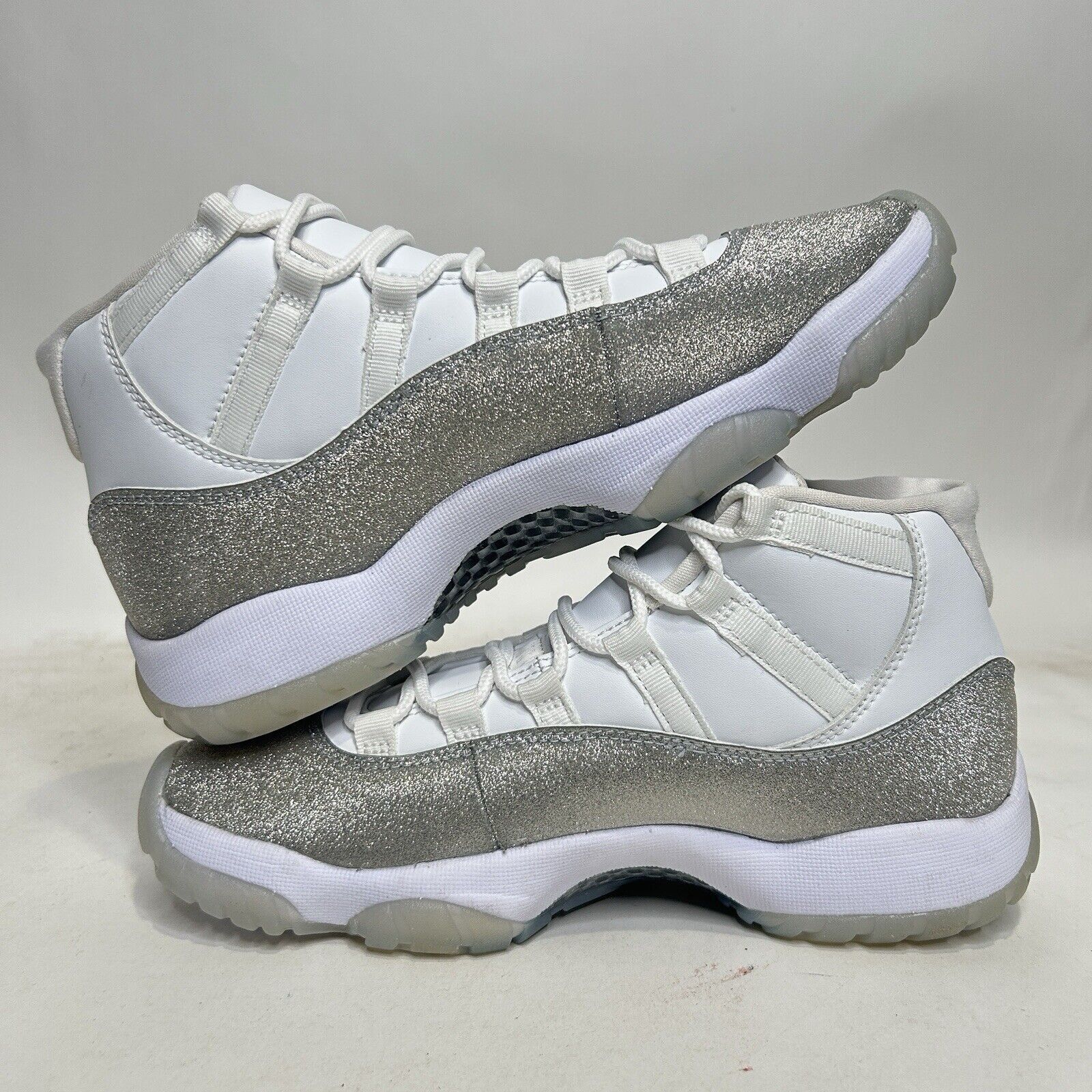 Nike Nike Air Jordan 11 Retro WMNS “White Metallic Sliver” 2024 Size US 8 / IT 38 - 3 Thumbnail