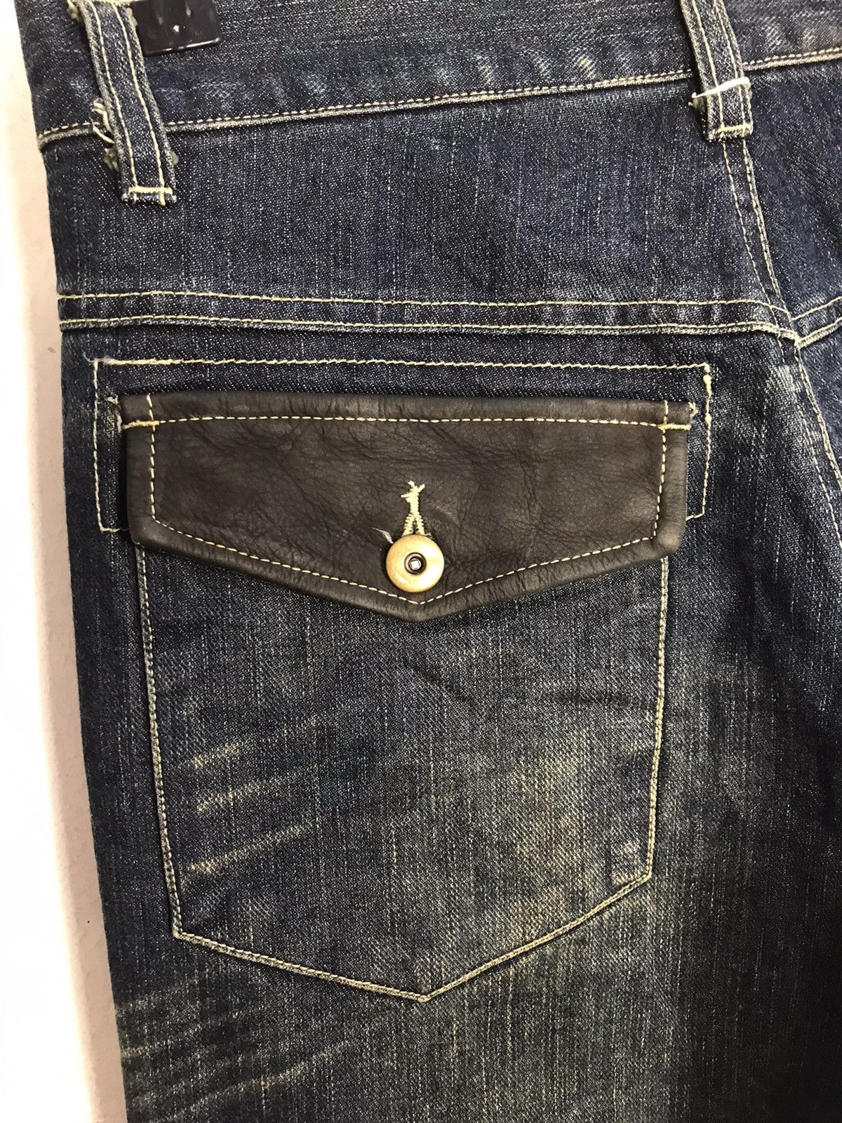 Japanese Brand Distressed Massive Squad Leather Flap Pocket Denim Jeans Size US 30 / EU 46 - 7 Thumbnail
