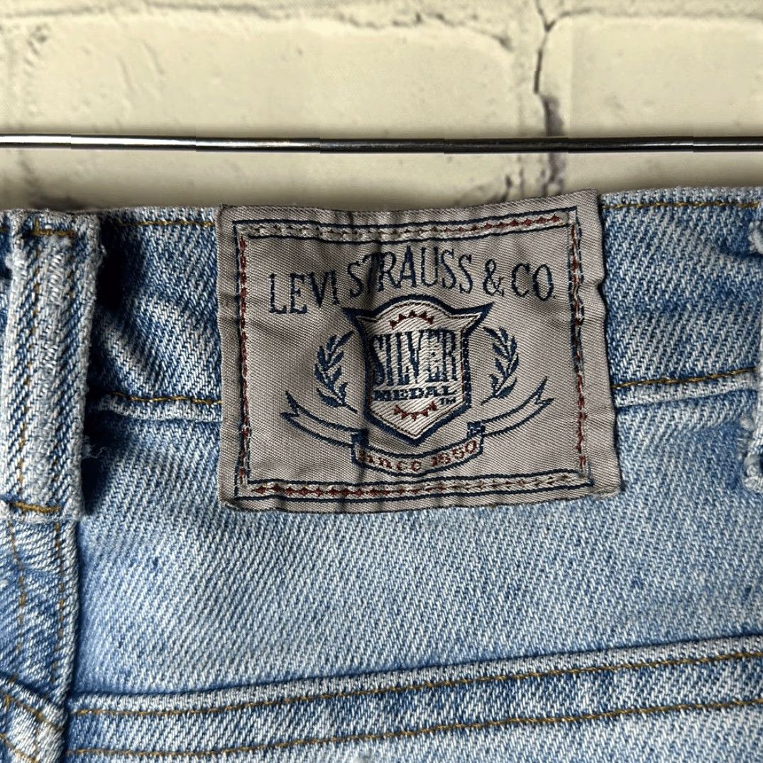 Levi's VINTAGE Levi's Silver Medal Jeans Mens W38 L30 Blue Denim Light Wash Skater Jeans Mens - Size 38 — Blue Denim Light Wash Straight Leg Size US 38 / EU 54 - 4 Thumbnail