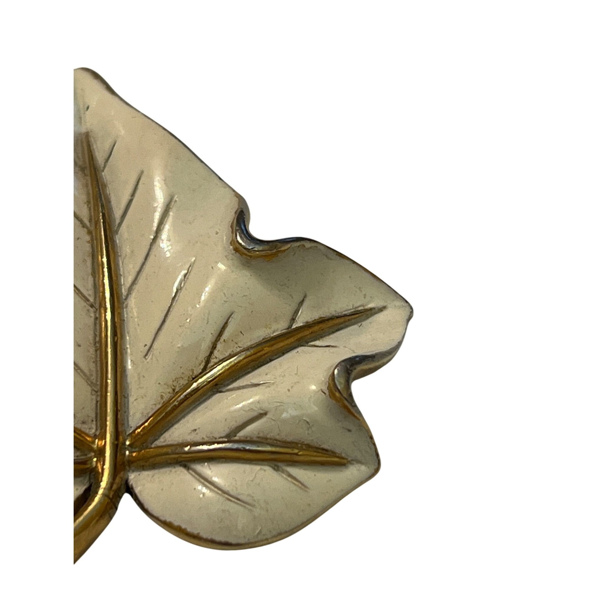 Other Vintage Crown Trifari Leaf Brooch Pin Gold Tone White Enamel Size ONE SIZE - 2 Thumbnail
