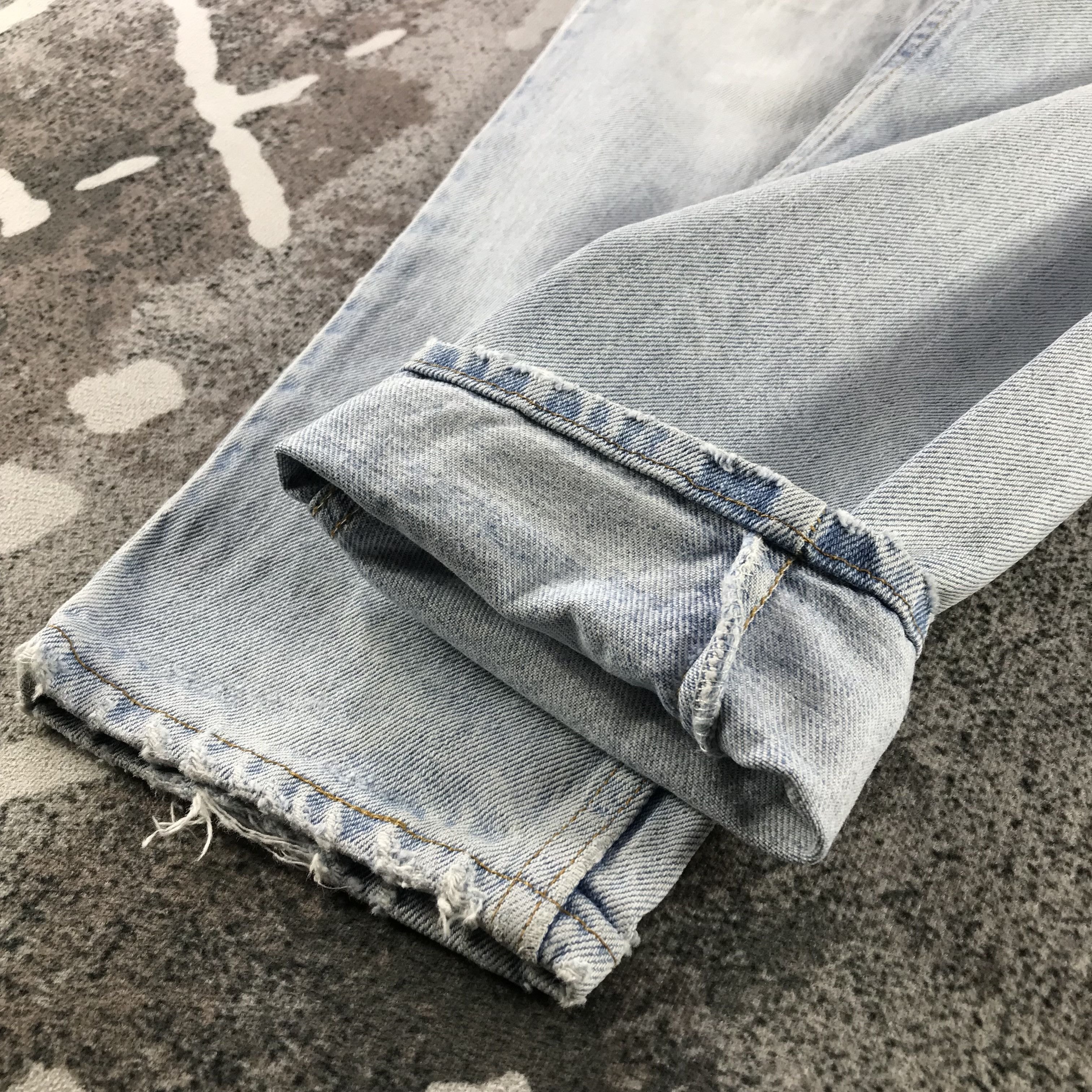 Levi's Vintage Levis 560 Jeans Light Wash Denim KJ3352 Size US 30 / EU 46 - 7 Thumbnail