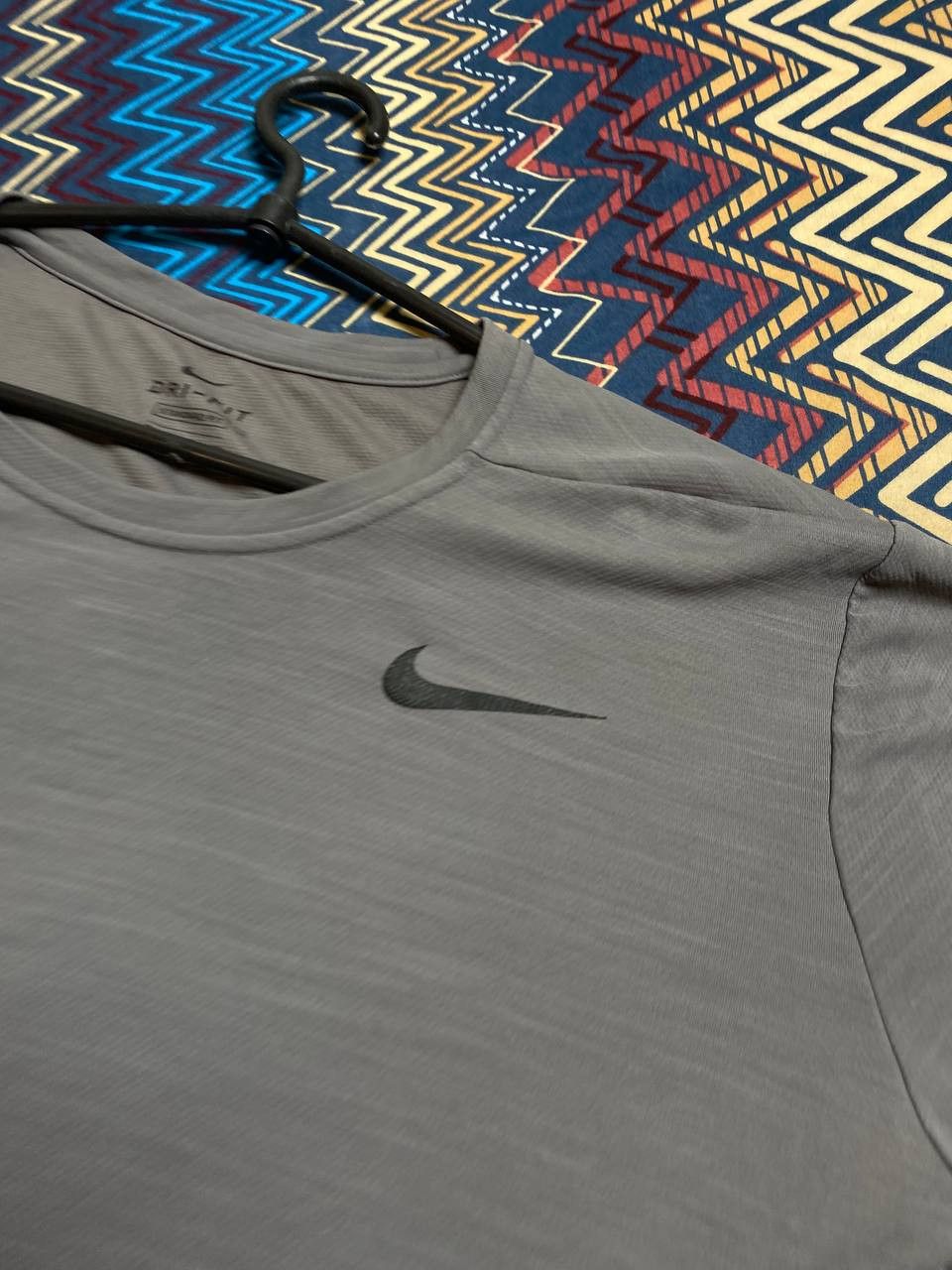 Nike × Vintage Vintage Y2K Nike Swoosh Basic T Shirt Faded Size US XL / EU 56 / 4 - 6 Thumbnail