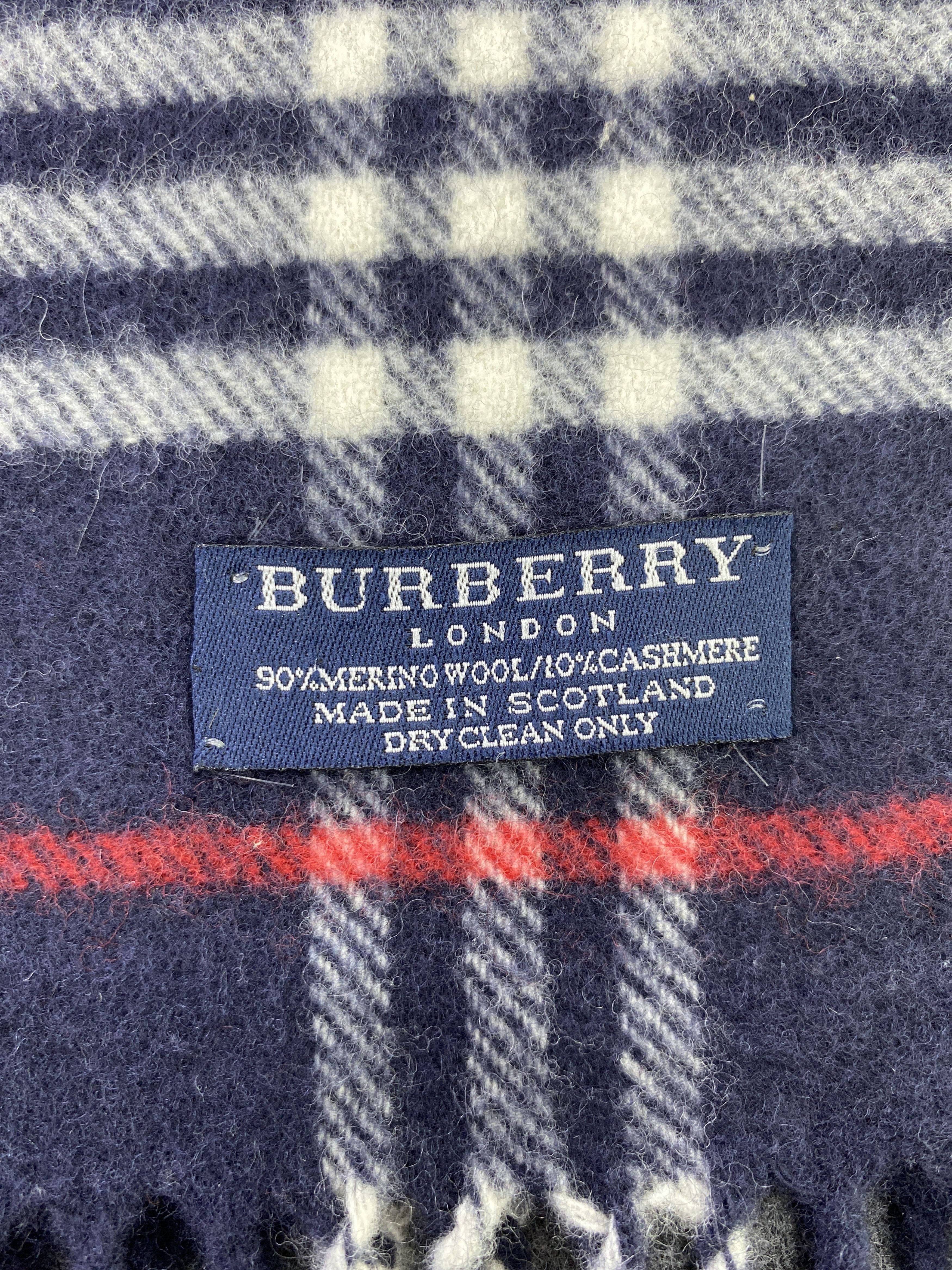 Burberry VINTAGE BURBERRY Scarf / Muffler / Neckwear -T509 Size ONE SIZE - 6 Thumbnail