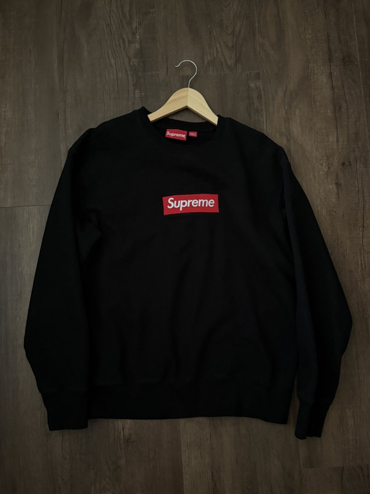Supreme Supreme Box Logo Black Crewneck Medium FW22 Size US M / EU 48-50 / 2 - 1 Thumbnail