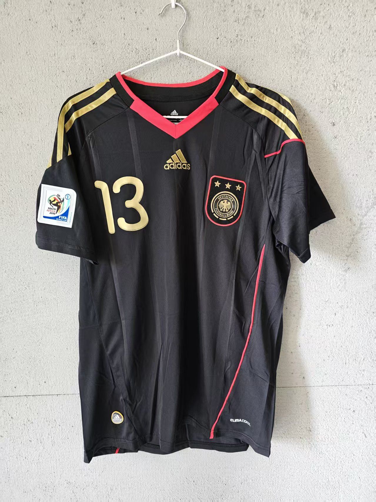 Other Thomas Müller Jersey 2010 Germany Away Size US XL / EU 56 / 4 - 1 Thumbnail