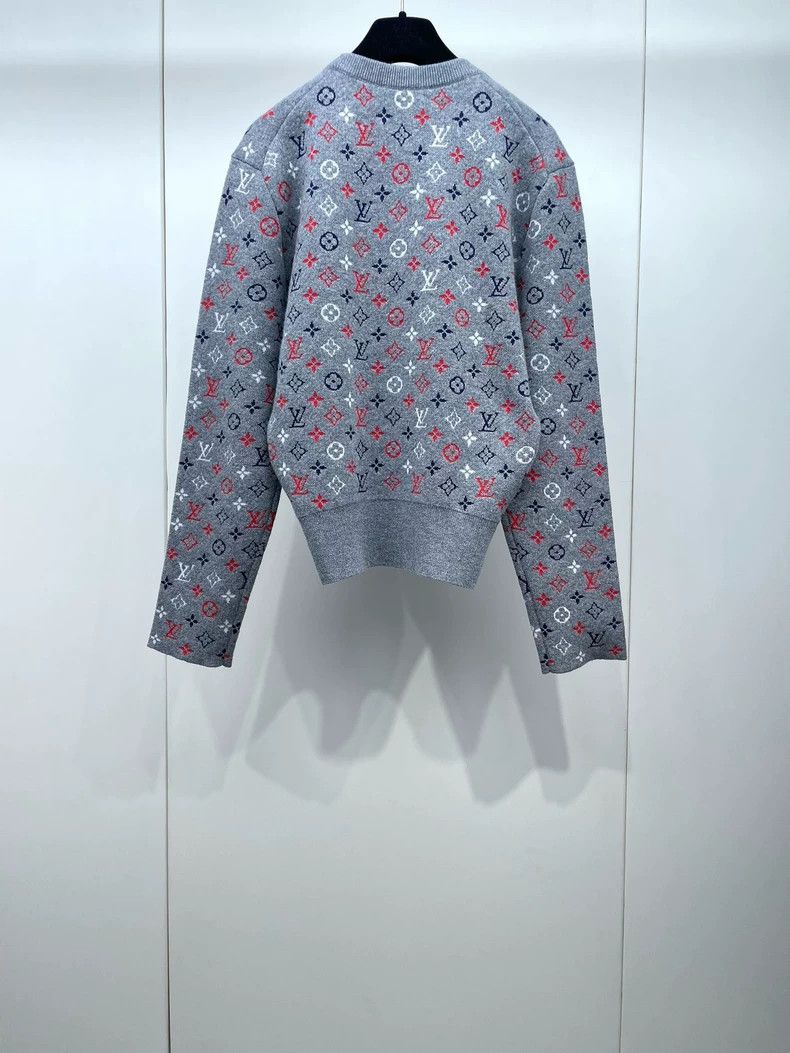 Louis Vuitton Louis Vuitton 24 Classic Crew Neck Old Flower Sweater 2504- Size XS / US 0-2 / IT 36-38 - 2 Thumbnail