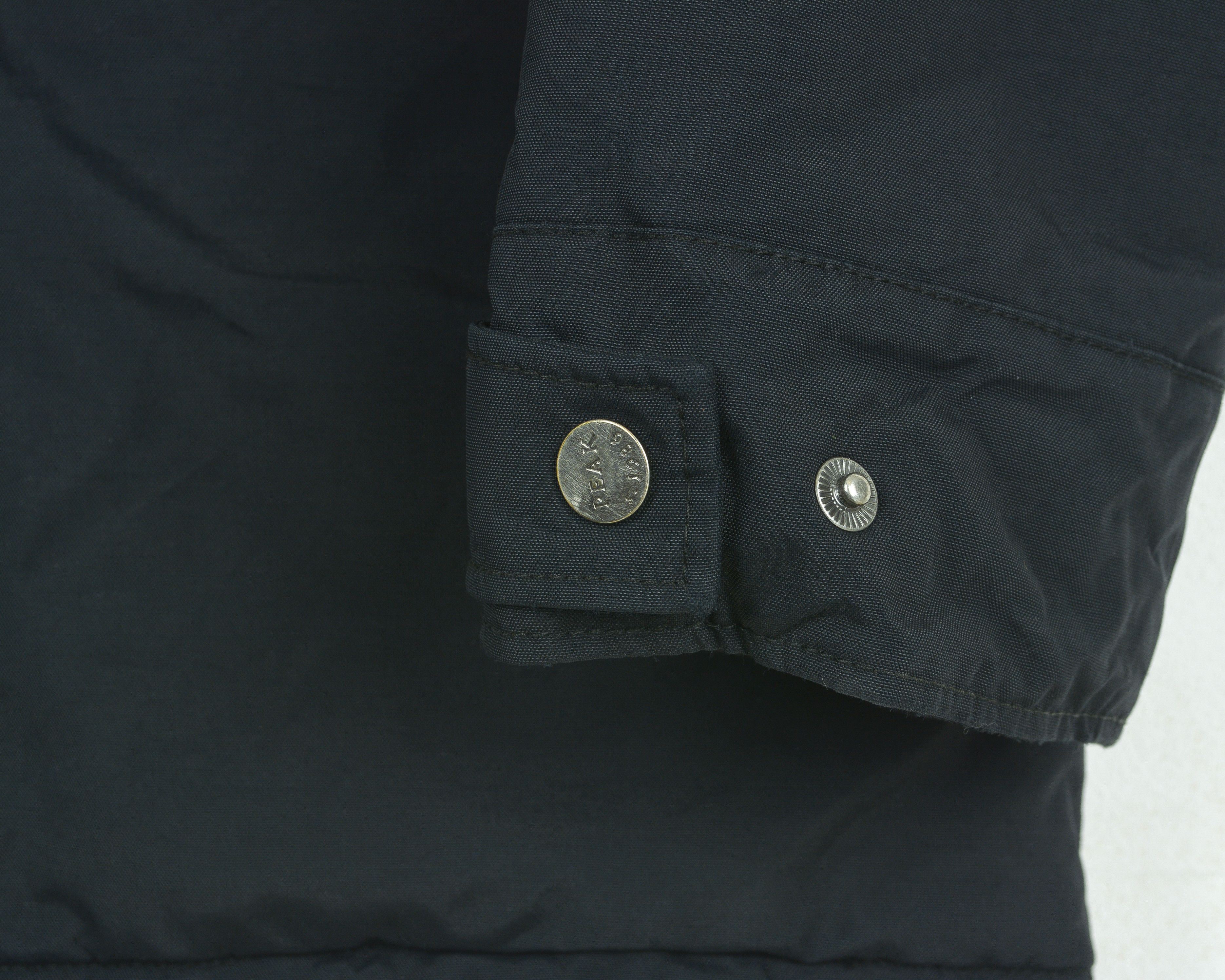 Peak Performance PEAK PERFORMANCE Ridge W Jacket Coat Windbreaker Insulated Size US M / EU 48-50 / 2 - 4 Thumbnail