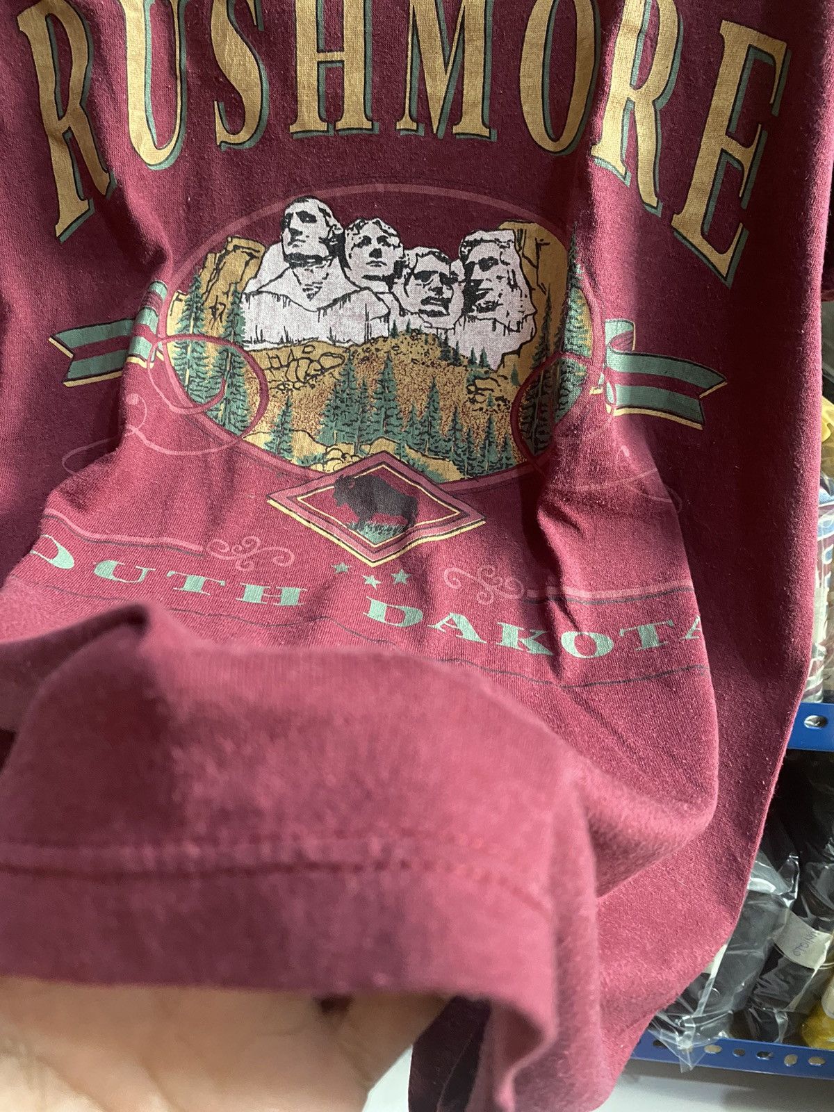 Vintage VINTAGE MOUNT RUSHMORE TSHIRT Size US S / EU 44-46 / 1 - 8 Thumbnail