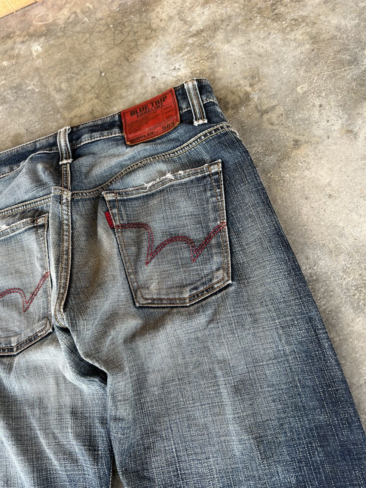 Edwin × Japanese Brand × Jean Vintage Edwin Blue Trip Edgeline Distressed Jean Size US 33 - 16 Thumbnail
