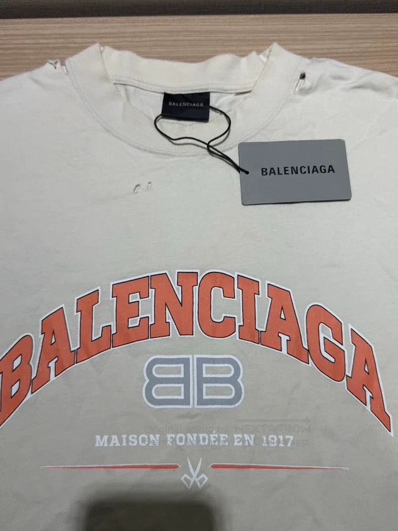 Balenciaga Balenciaga Double B Cracked Arc Logo Destroyed Short-Sleev Size US M / EU 48-50 / 2 - 3 Thumbnail