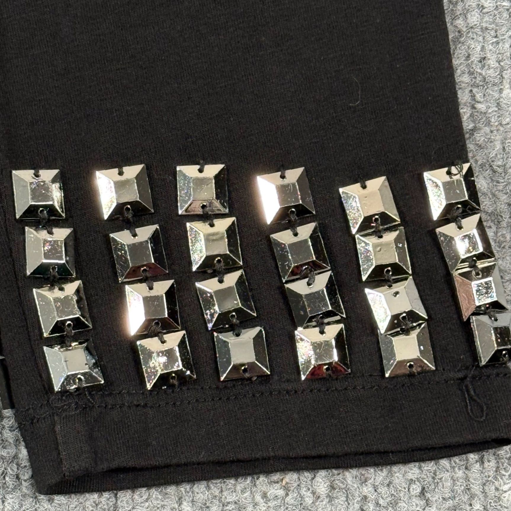 Vintage Black Studded Embellished Leggings Womens Medium Rhinestone Ankle Athleisure Casual Yoga Gym & Training Size 32" / US 10 / IT 46 - 4 Thumbnail
