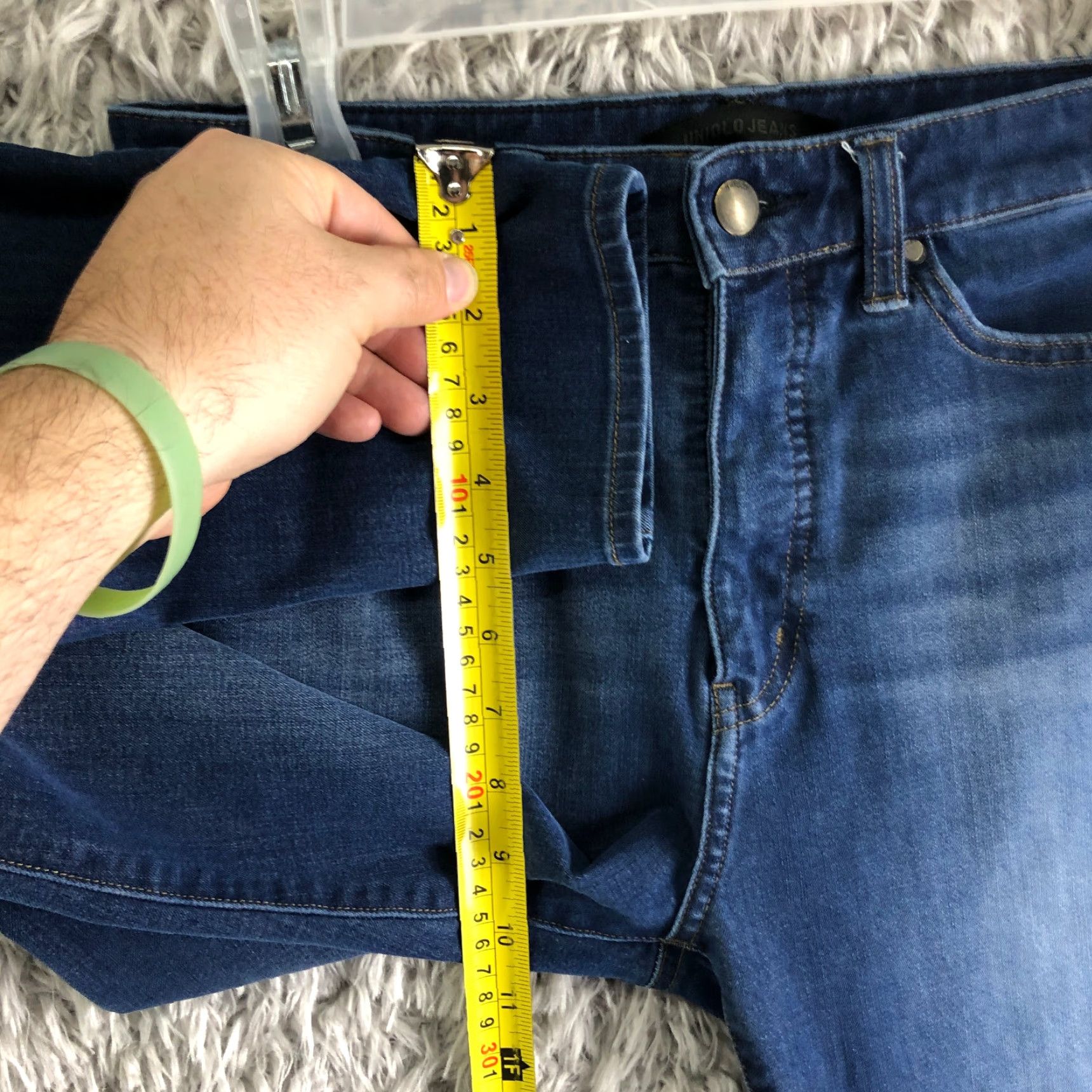 Uniqlo Uniqlo Jeans Womens 27 Mid Rise Medium Wash Blue Denim 5-Pocket Regular Fit Pants Boys? no. Size 27" / US 4 / IT 40 - 4 Thumbnail