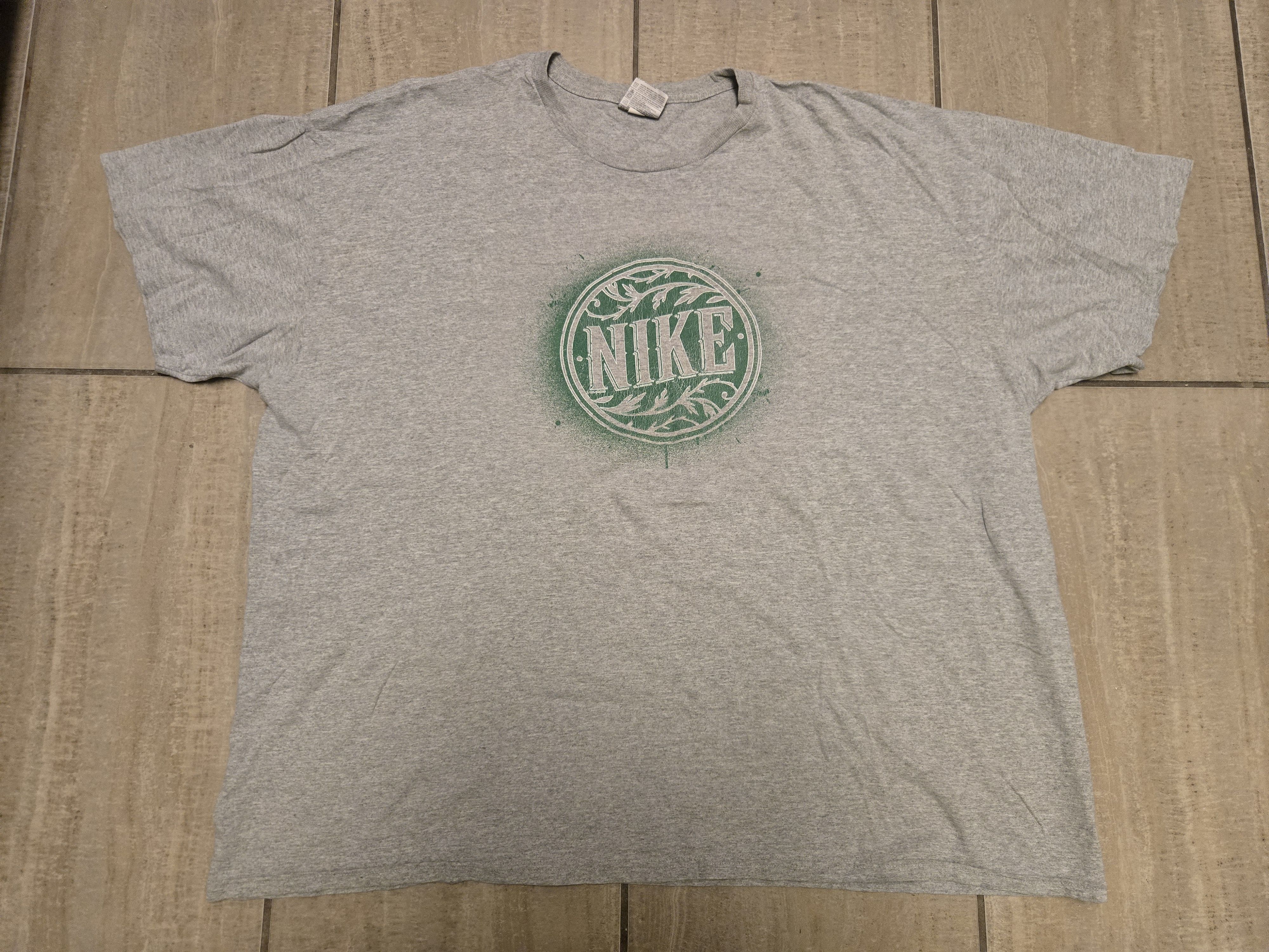 Nike Vintage Nike Graphic Tee Shirt Size Mens 3XL Gray Swoosh Y2K Size US XXL / EU 58 / 5 - 1 Thumbnail
