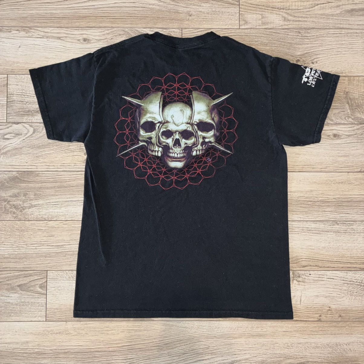 Other Tool black band tee with a skull design Size US L / EU 52-54 / 3 - 5 Thumbnail