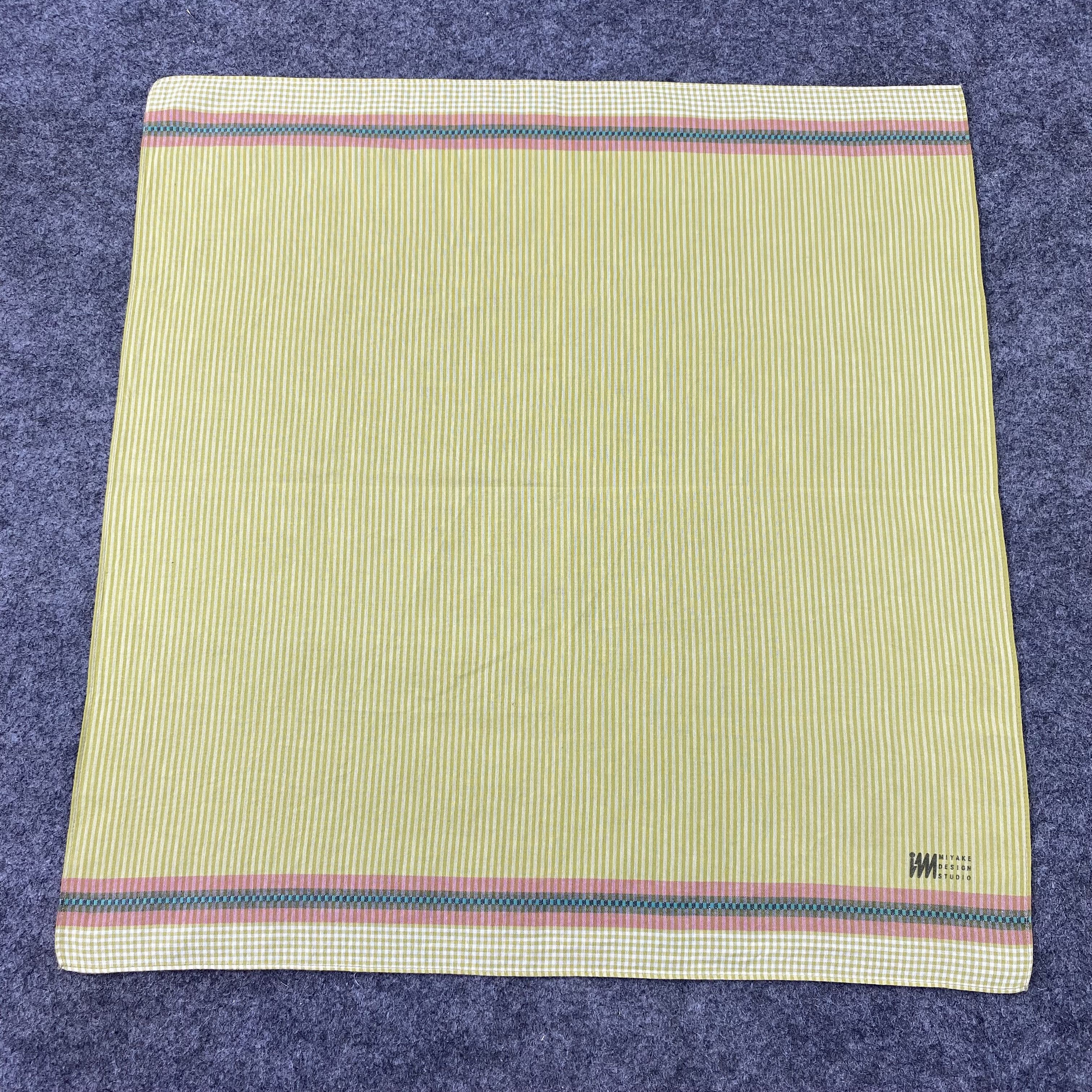 Issey Miyake Issey Miyake Handkerchief / Bandana / Neckerchief-B1191 Size ONE SIZE - 3 Thumbnail