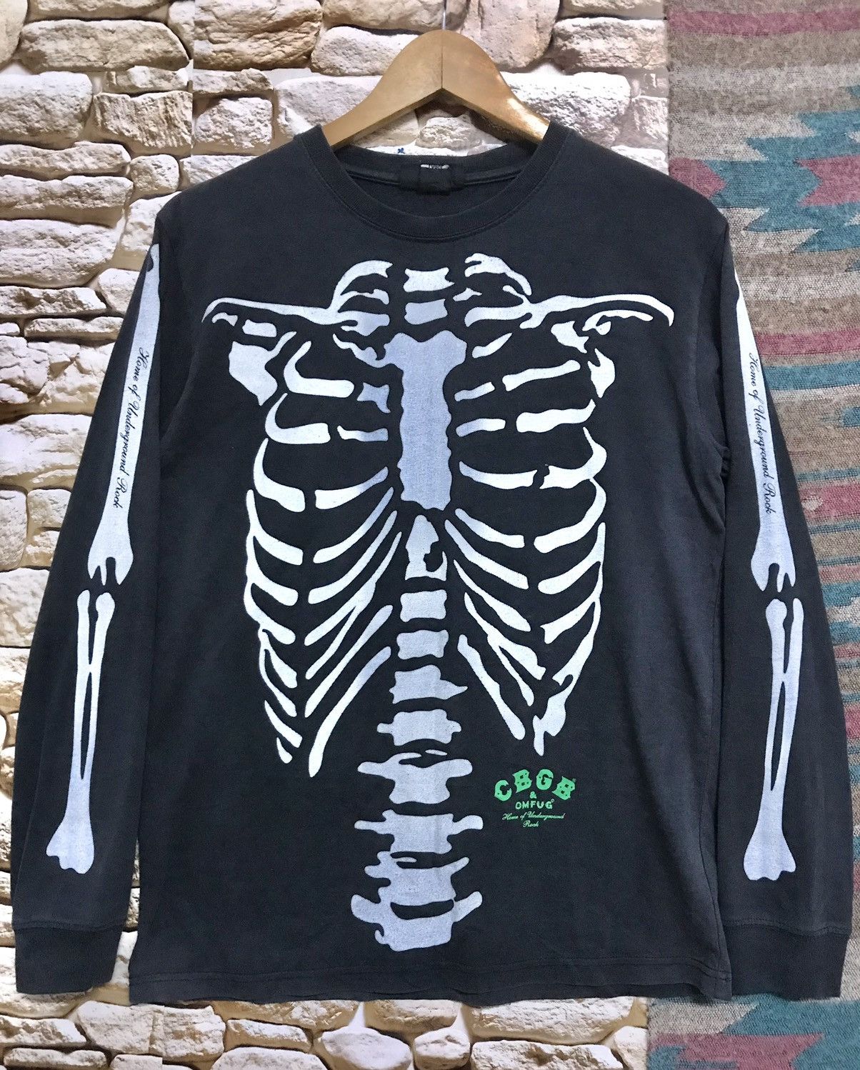 Band Tees CBGB & OMFUG Home of Underground Rock Bone Mirror Print Size US L / EU 52-54 / 3 - 1 Thumbnail