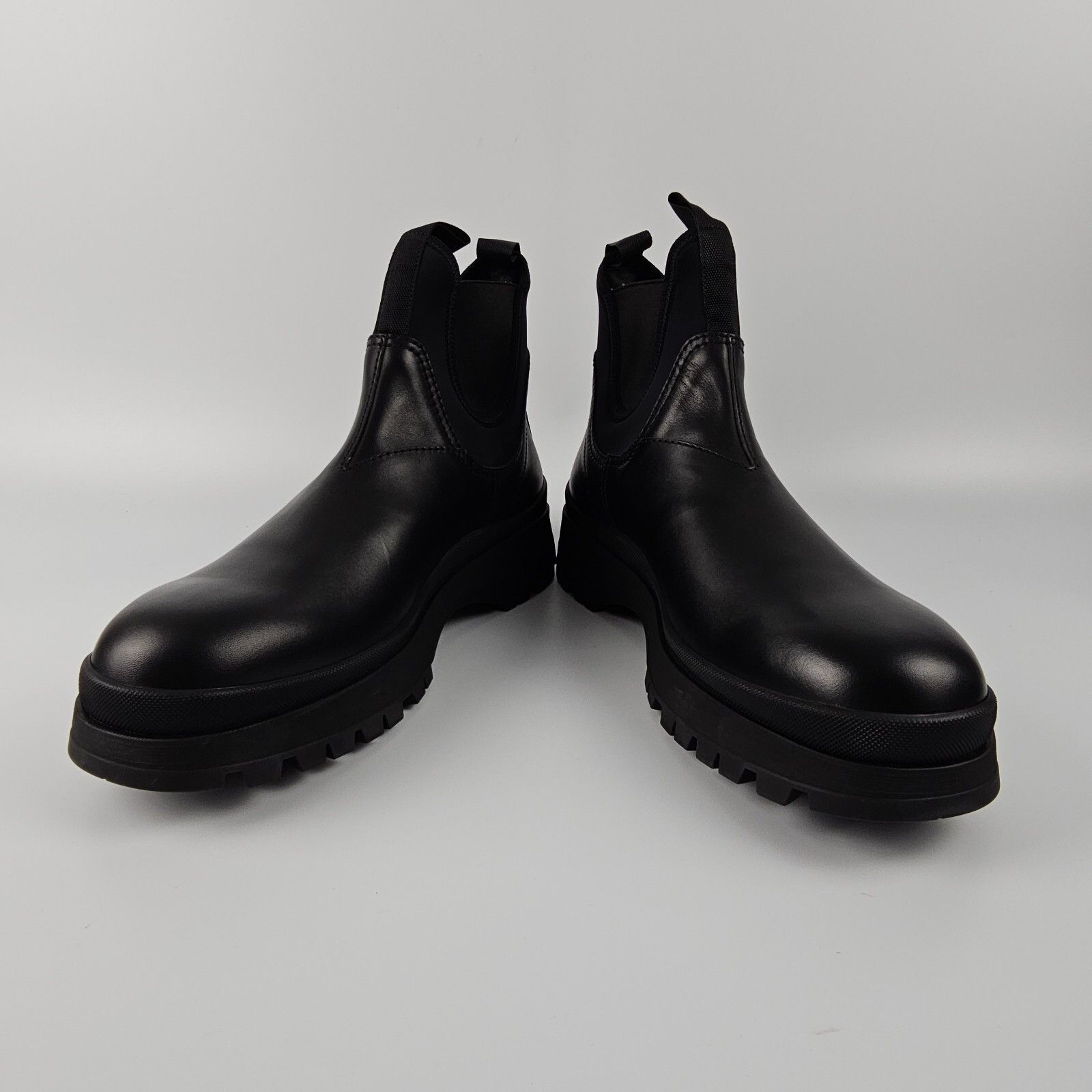 Prada PRADA Black Leather Stretch Chelsea Boots New/Authentic Size US 12 / EU 45 - 9 Thumbnail