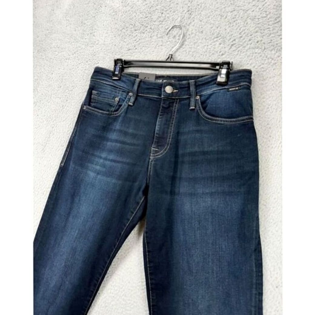 Vintage Mavi Matt Jeans Mens 31X34 Blue Distressed Straight Leg Relaxed Fit Stretch Denim Straight Jeans Mens 31 Inseam 34 Dark Wash Pockets Logo Button Zip Size US 31 - 7 Thumbnail